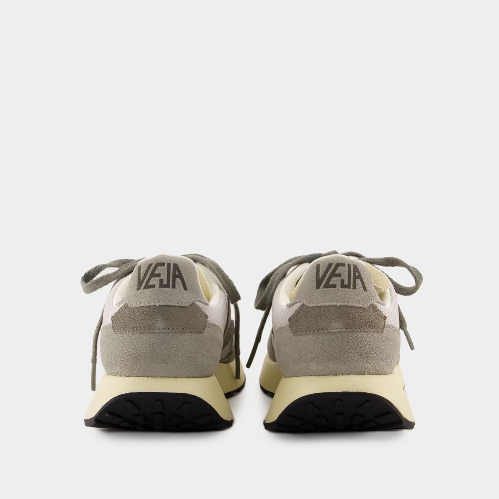 VEJA Men's Classic Paulistana Sneakers