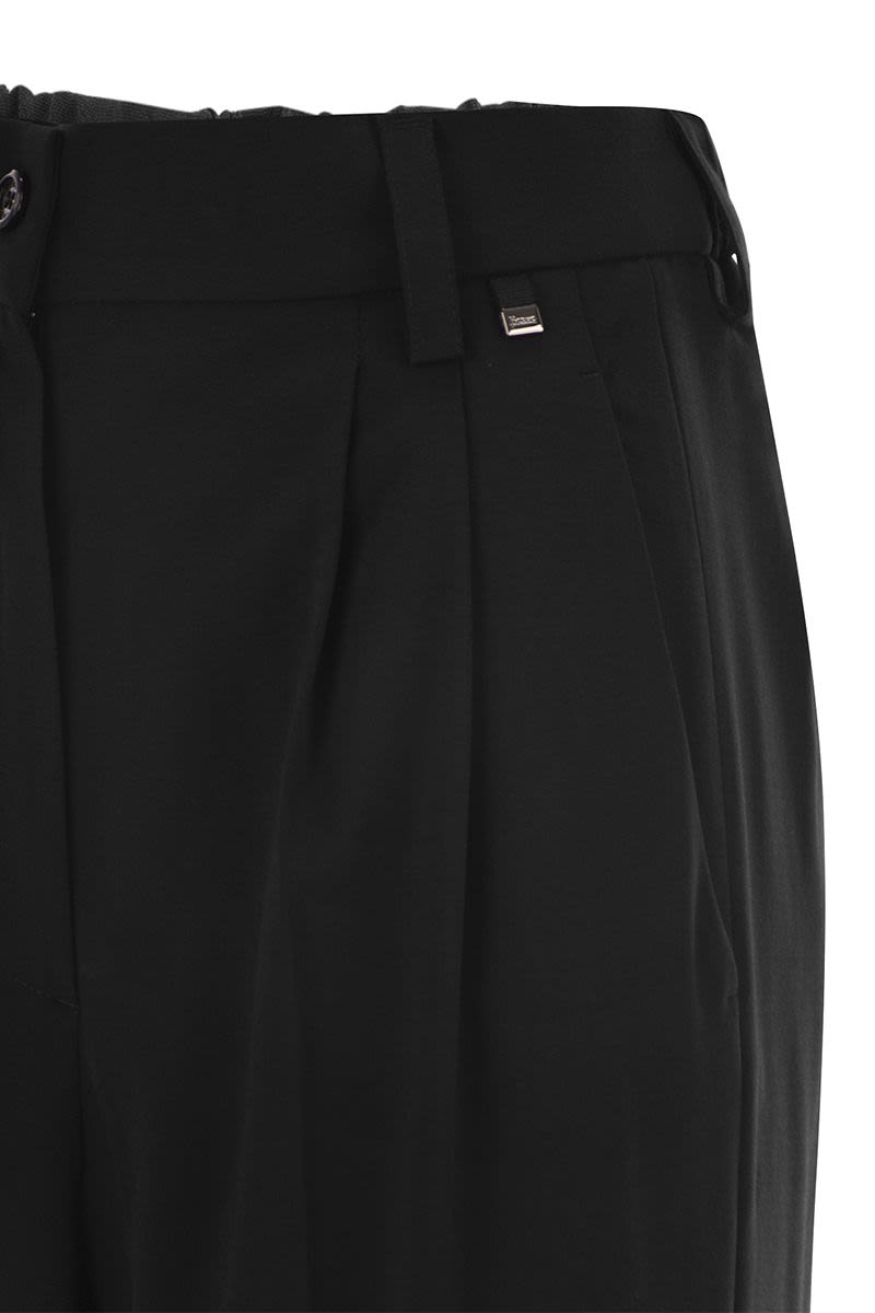 HERNO Elegant Wide Leg Cargo Pants