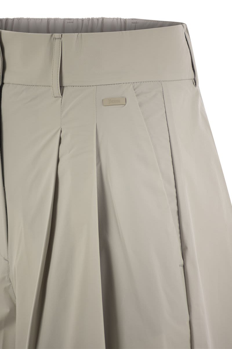 HERNO Women's Relaxed Fit Stretch Nylon Mini Shorts