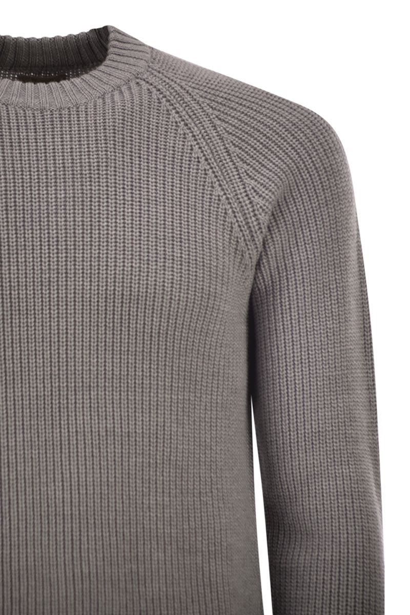 RAKKI Classic Inspired Crew Neck Sweater