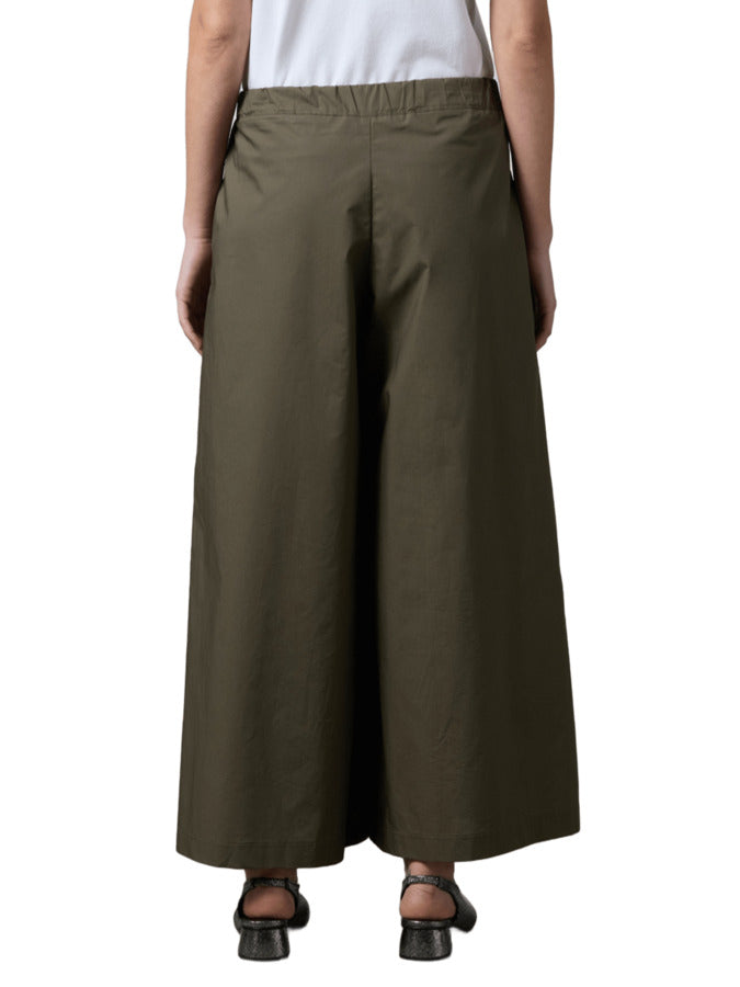 Roberto Collina Women's Trousers - SS25 Season Style