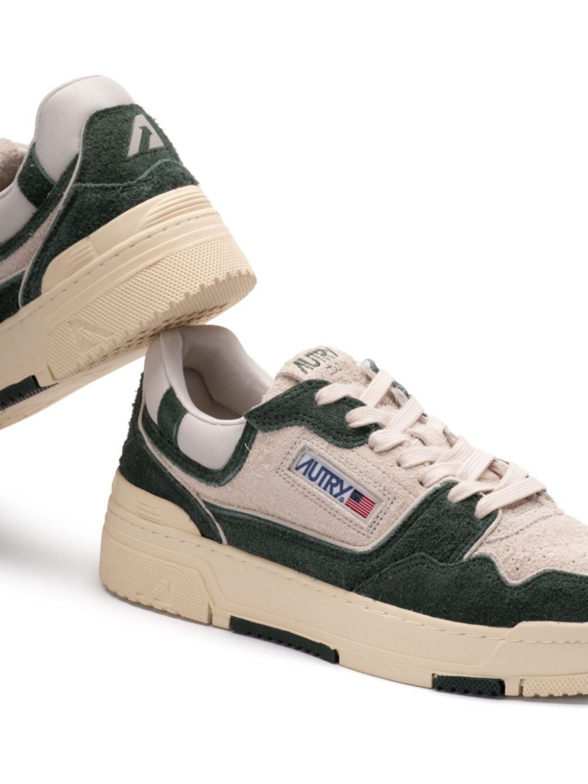 AUTRY Unisex Low Top Sneakers - Essential Everyday Footwear