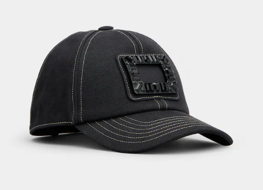 ROGER VIVIER Chic and Stylish Women's Headwear