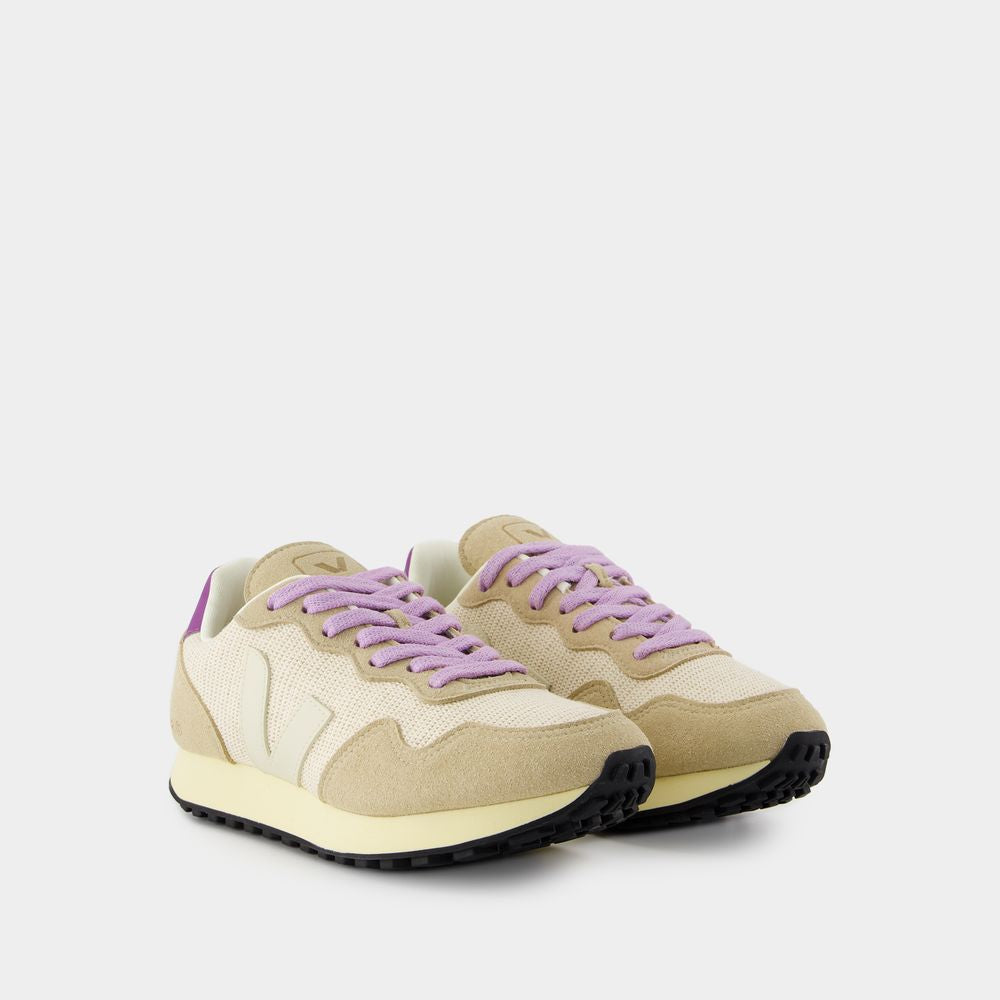 VEJA Stylish Women's Sneakers for SS25