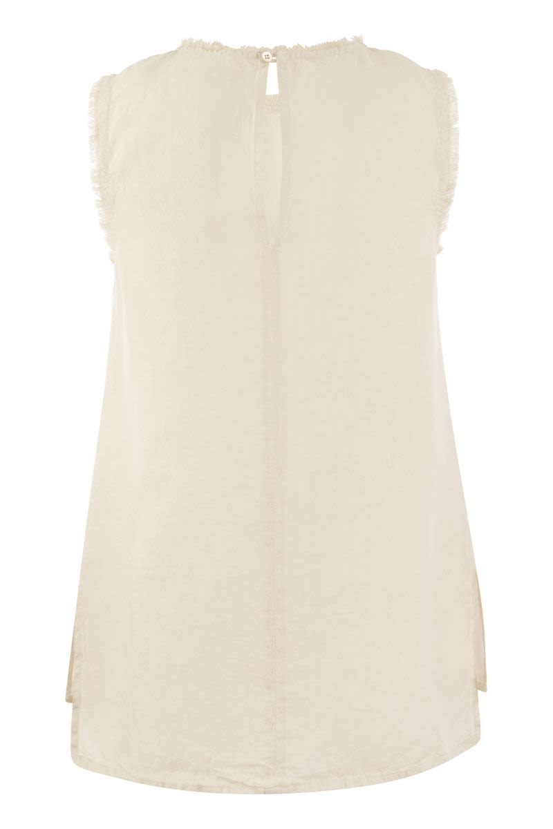 PESERICO Sleeveless Linen Top with Fringed Neckline