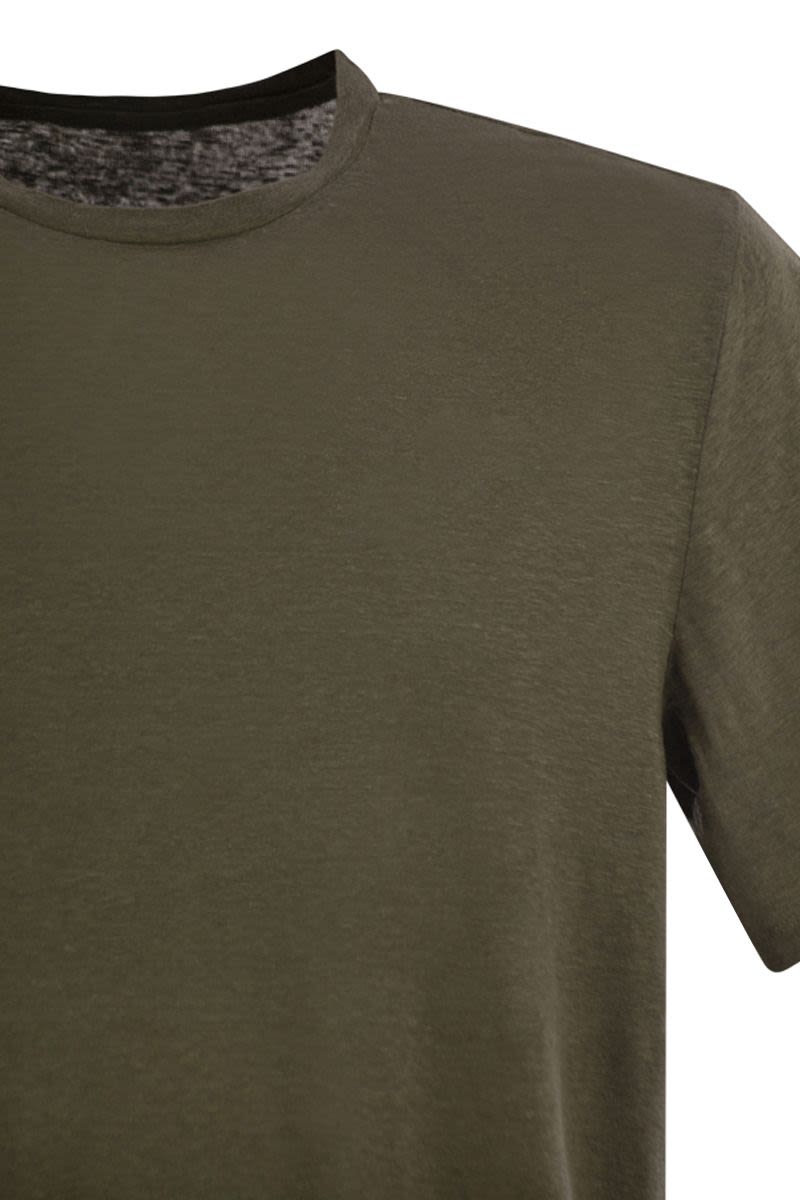 MAJESTIC Essential Crew-Neck Short-Sleeved T-Shirt