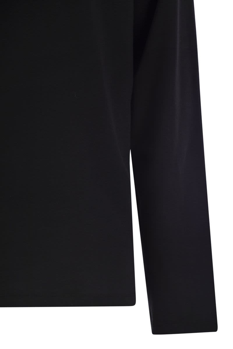 MAJESTIC Slim Fit Long-Sleeved Crew Neck T-Shirt