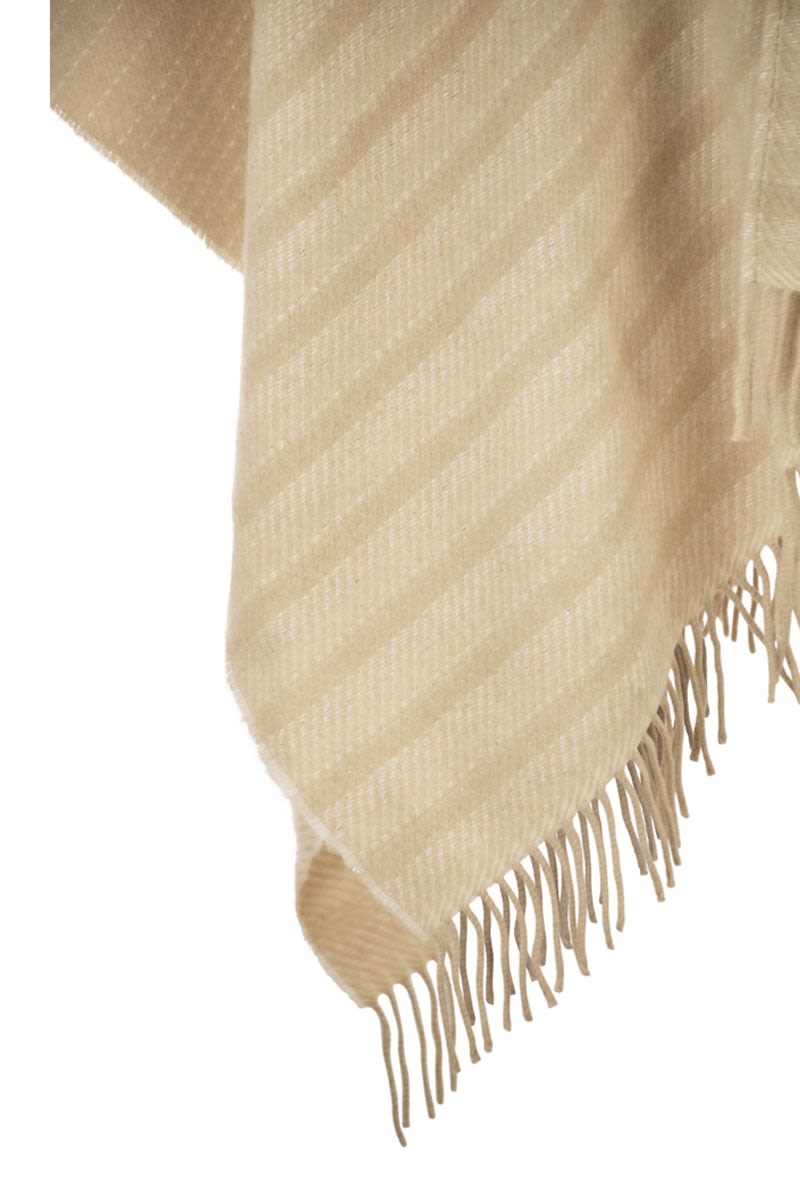 PESERICO Sophisticated Wool and Cashmere Cape