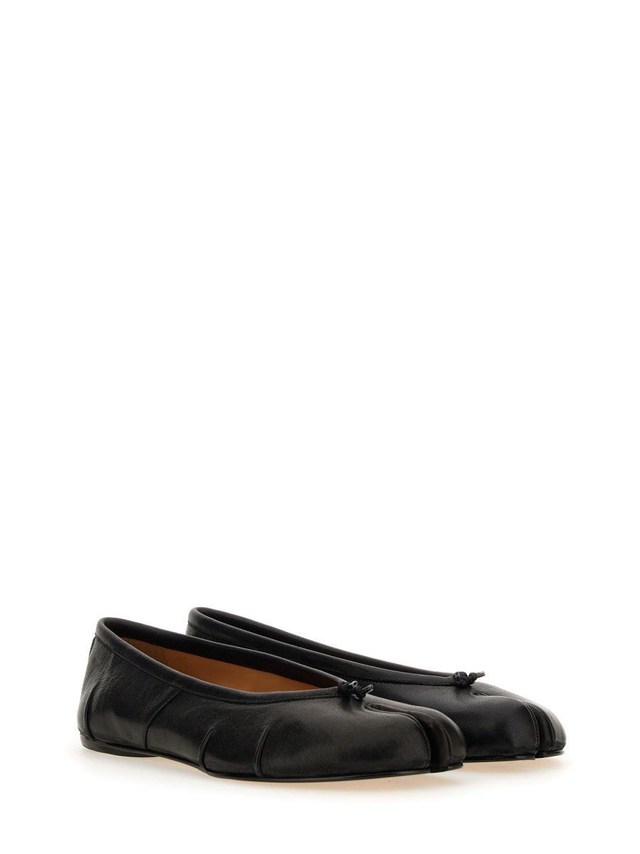 MAISON MARGIELA Iconic Tabi Cleft Toe Leather Ballet Flats