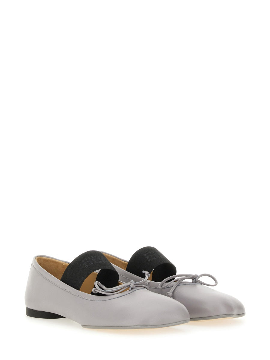 MM6 MAISON MARGIELA Leather Flats for Women - Stylish Elegance