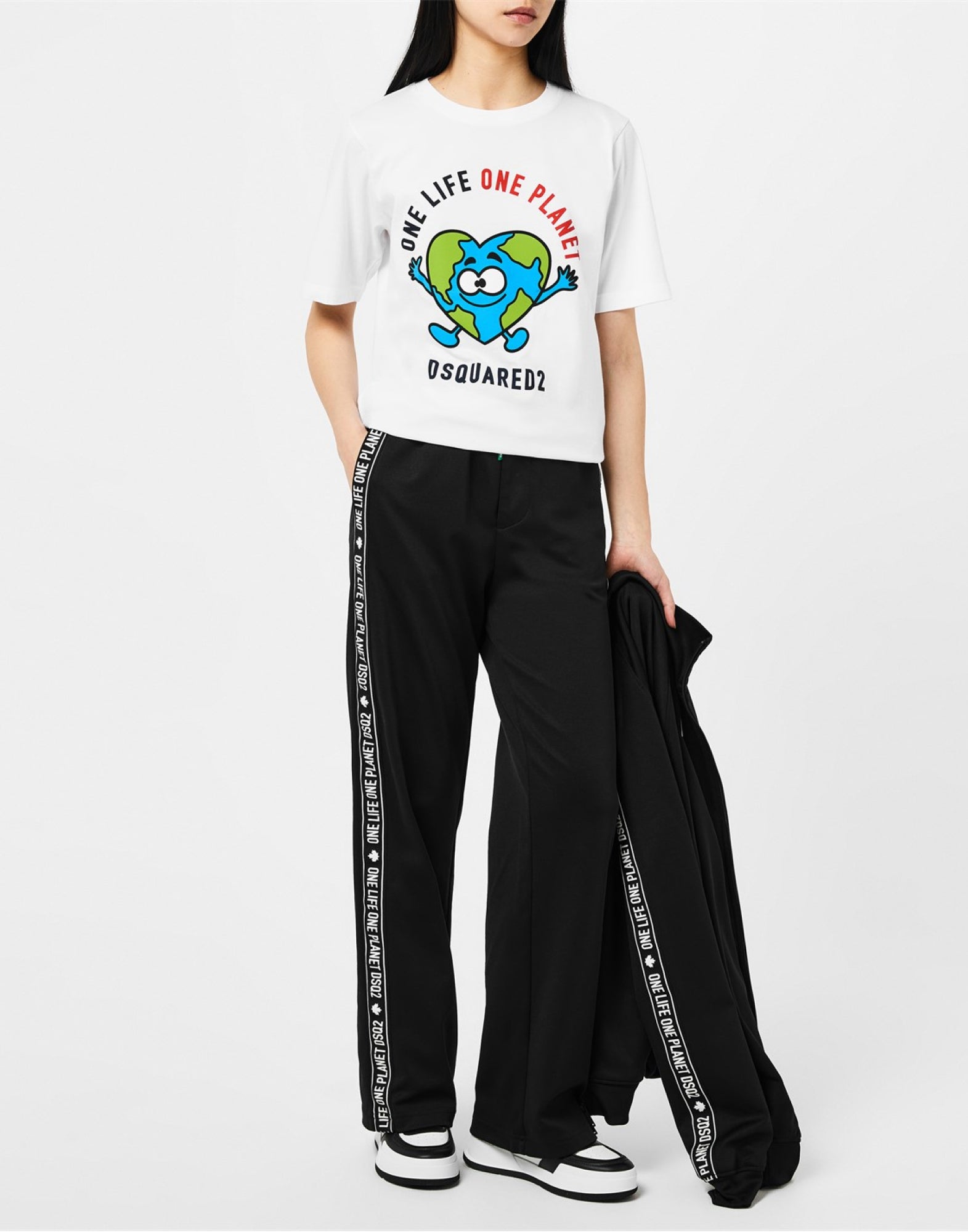DSQUARED2 Buddy Earth Logo T-Shirt