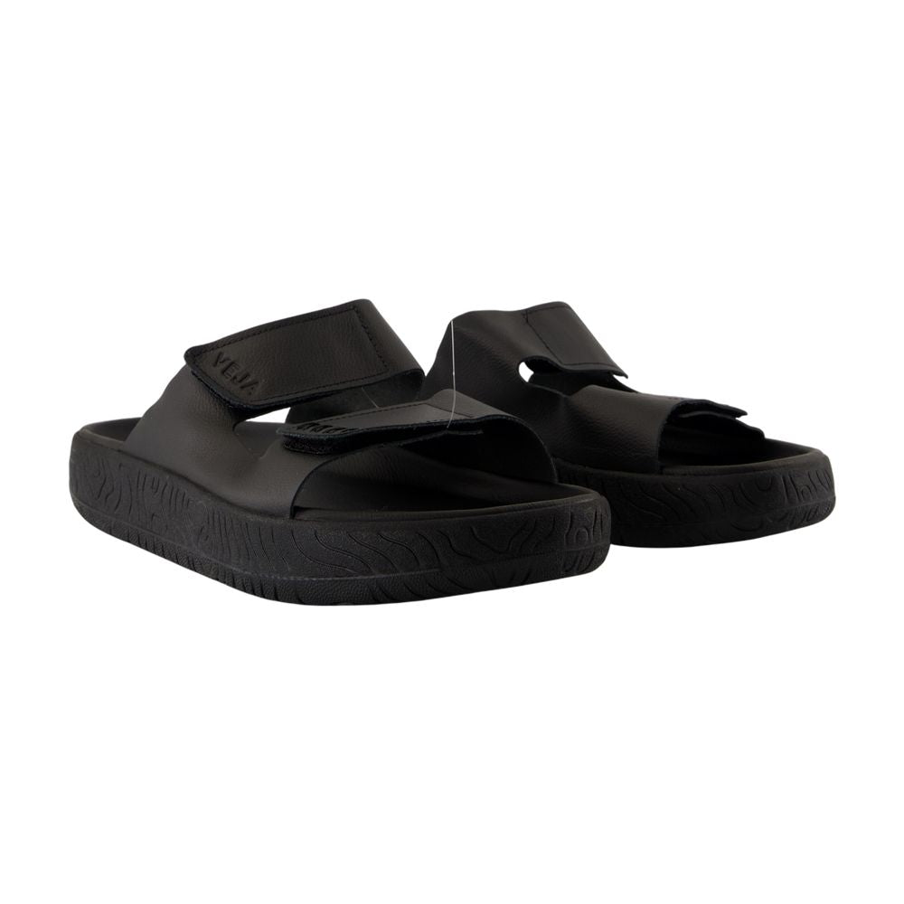 VEJA Unisex Etna Sandals