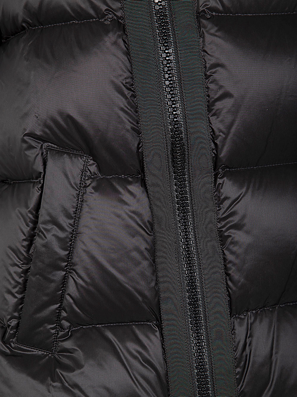 SACAI Mini Puffer Jacket for Women - FW24 Collection