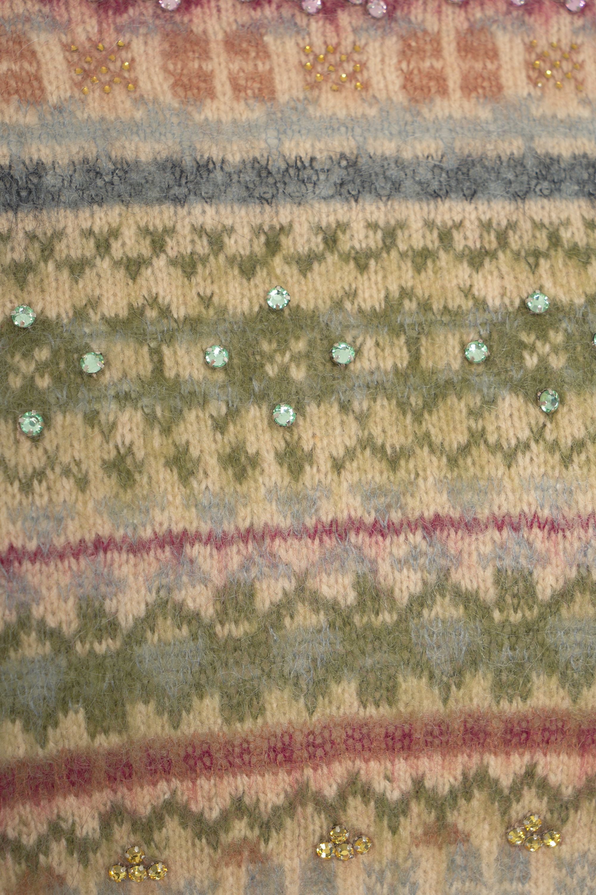 SEMICOUTURE Unique Knit Pullover with Boat Neckline for Women