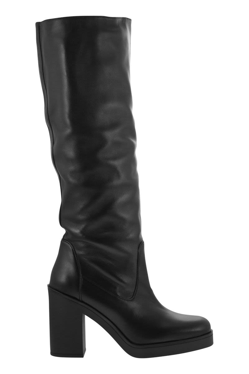 STUART WEITZMAN Knee-High Leather Boot with Platform and Block Heel