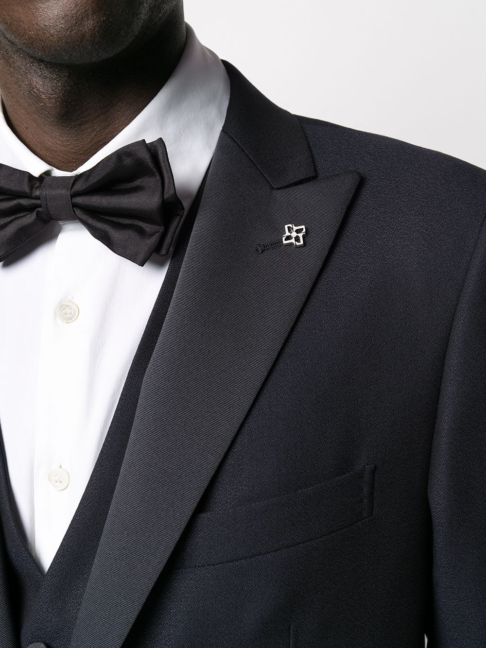 TAGLIATORE Refined Three-Piece Men's Suit