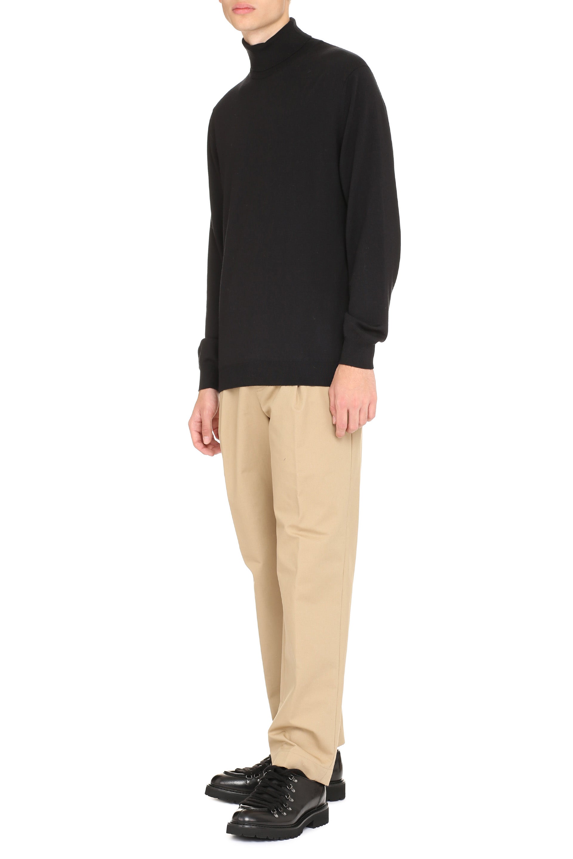 THE (ALPHABET) The Knit Wool Turtleneck Sweater