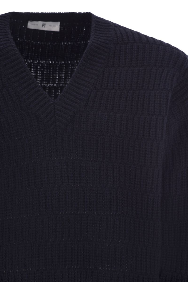 PT TORINO Regular Fit V-Neck Wool Sweater