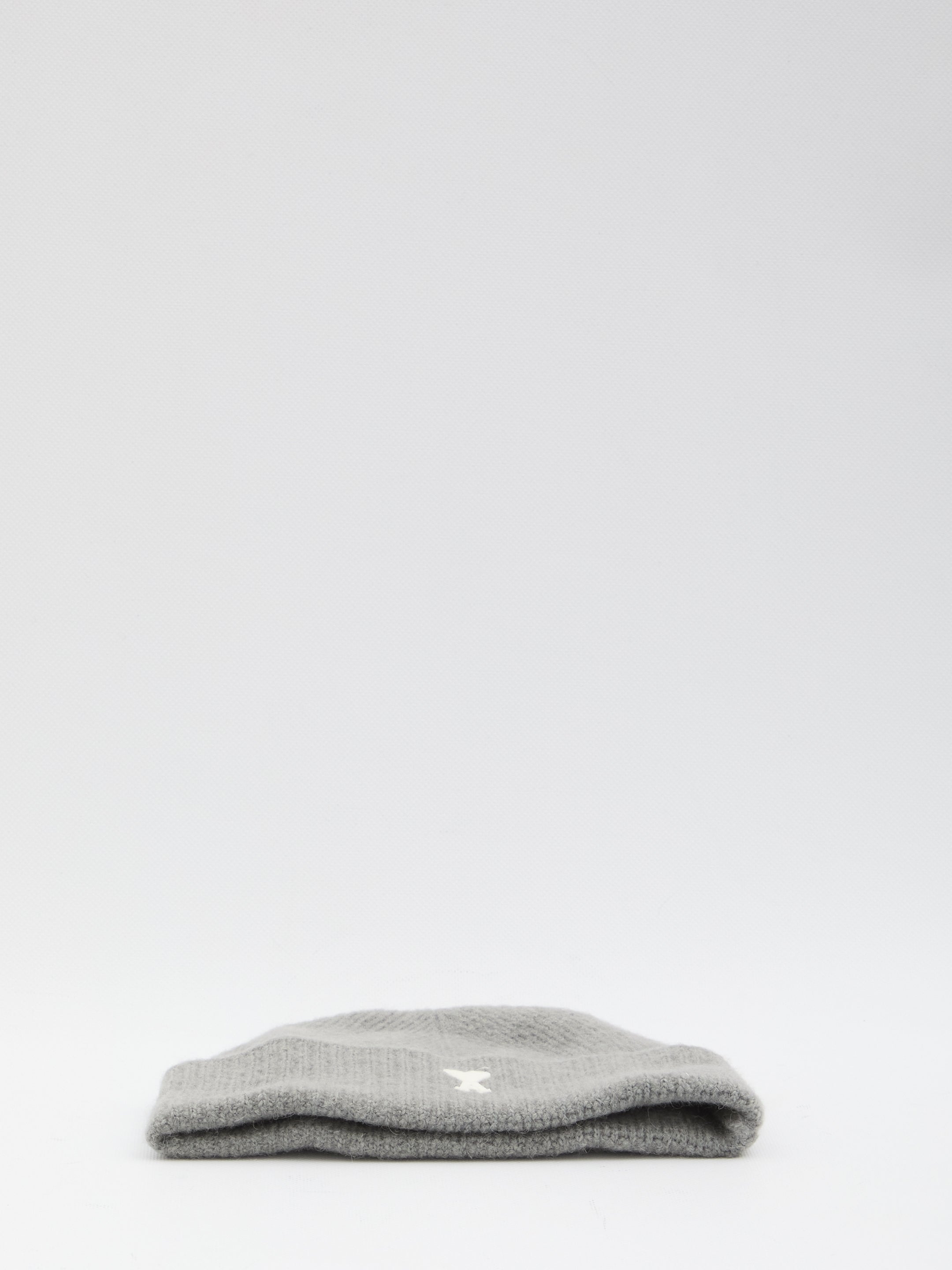 AMI PARIS Heart Emblem Beanie (EU Size)