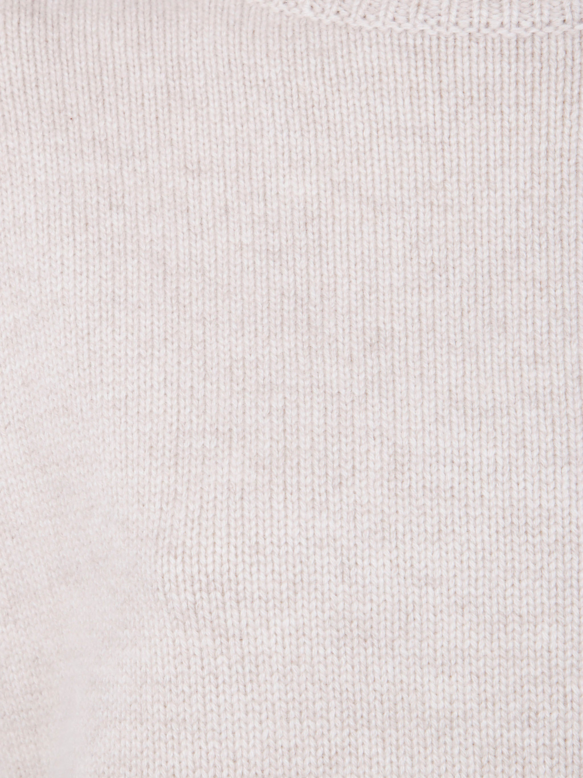 KUJTEN Mini Cropped Turtle Neck Sweater