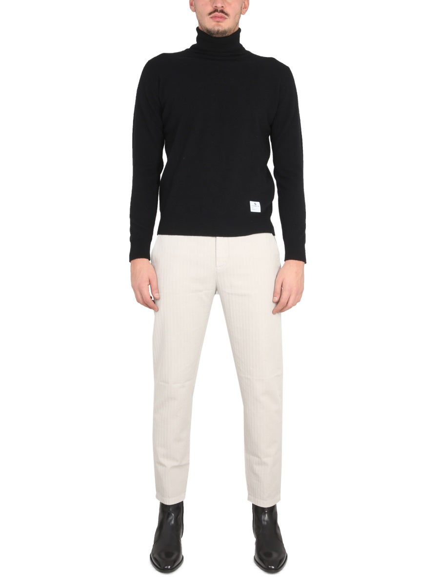 DEPARTMENT FIVE Stylish Men's Pants with Logo Patch