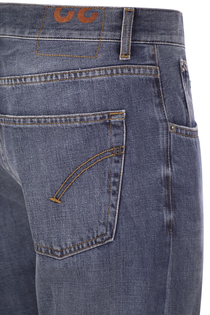 DONDUP Carrot-Fit Jeans for Men - Perfect for Daytime Style