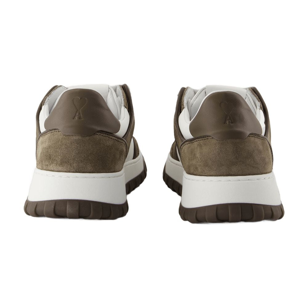 AMI PARIS Men's Mid-Top Fashion Sneakers