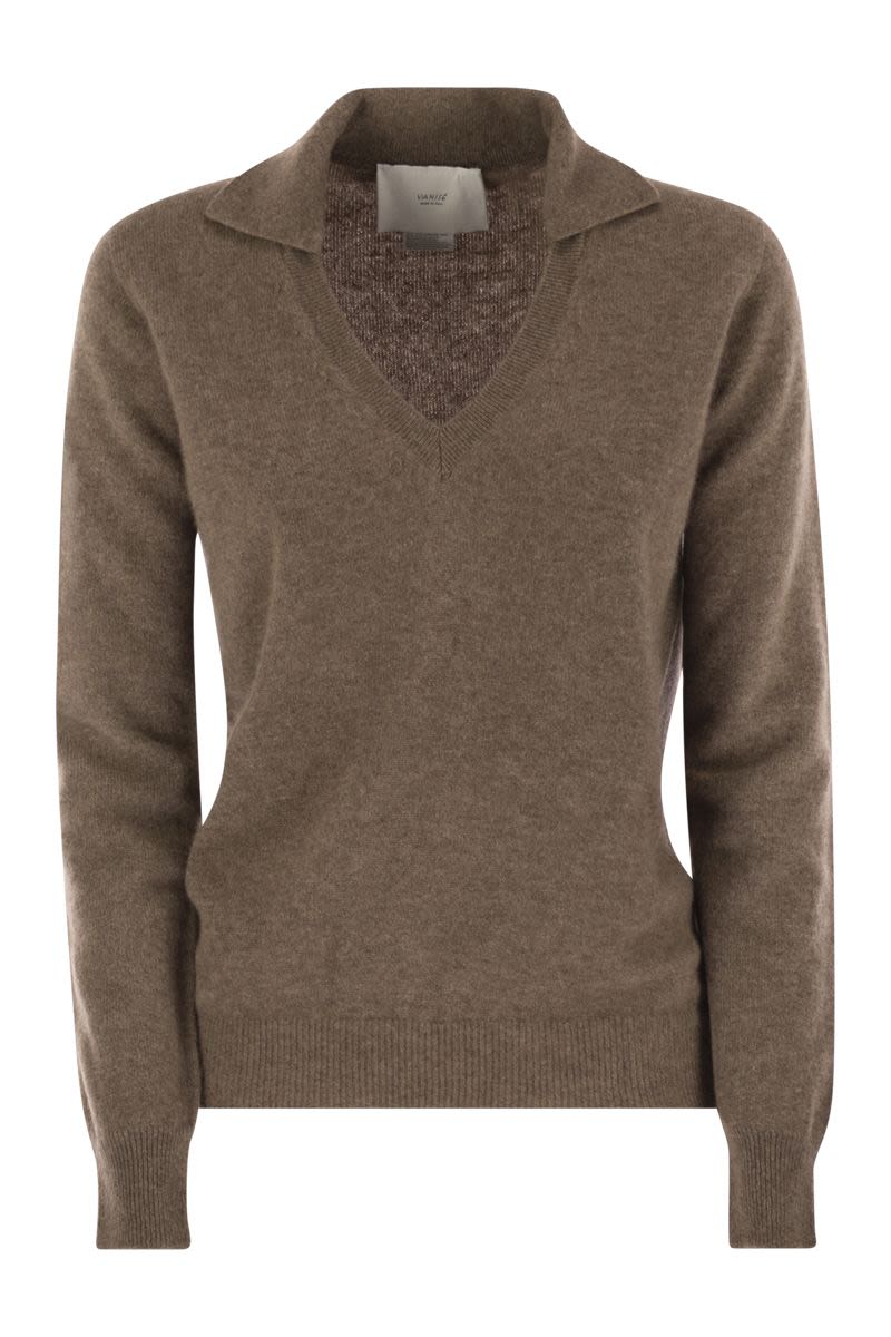 VANISÉ V-Neck Jumper with Polo Collar