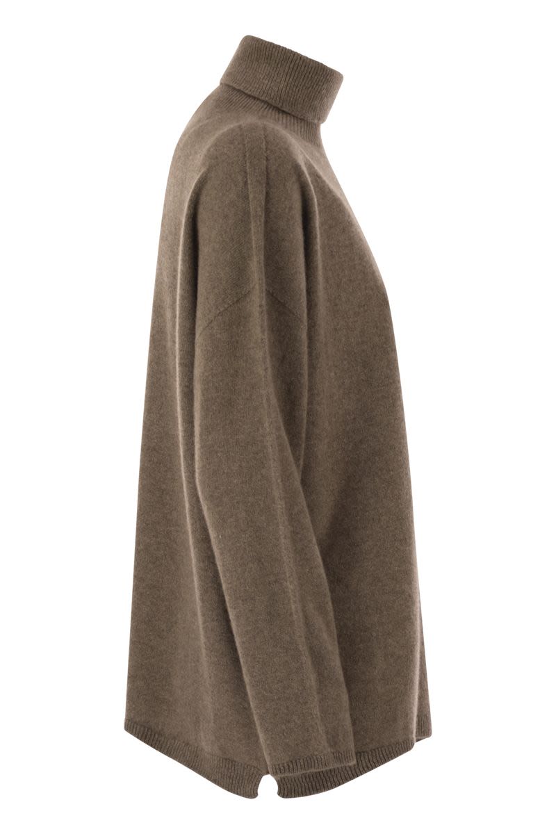 VANISÉ Maxi Cashmere Turtleneck Sweater