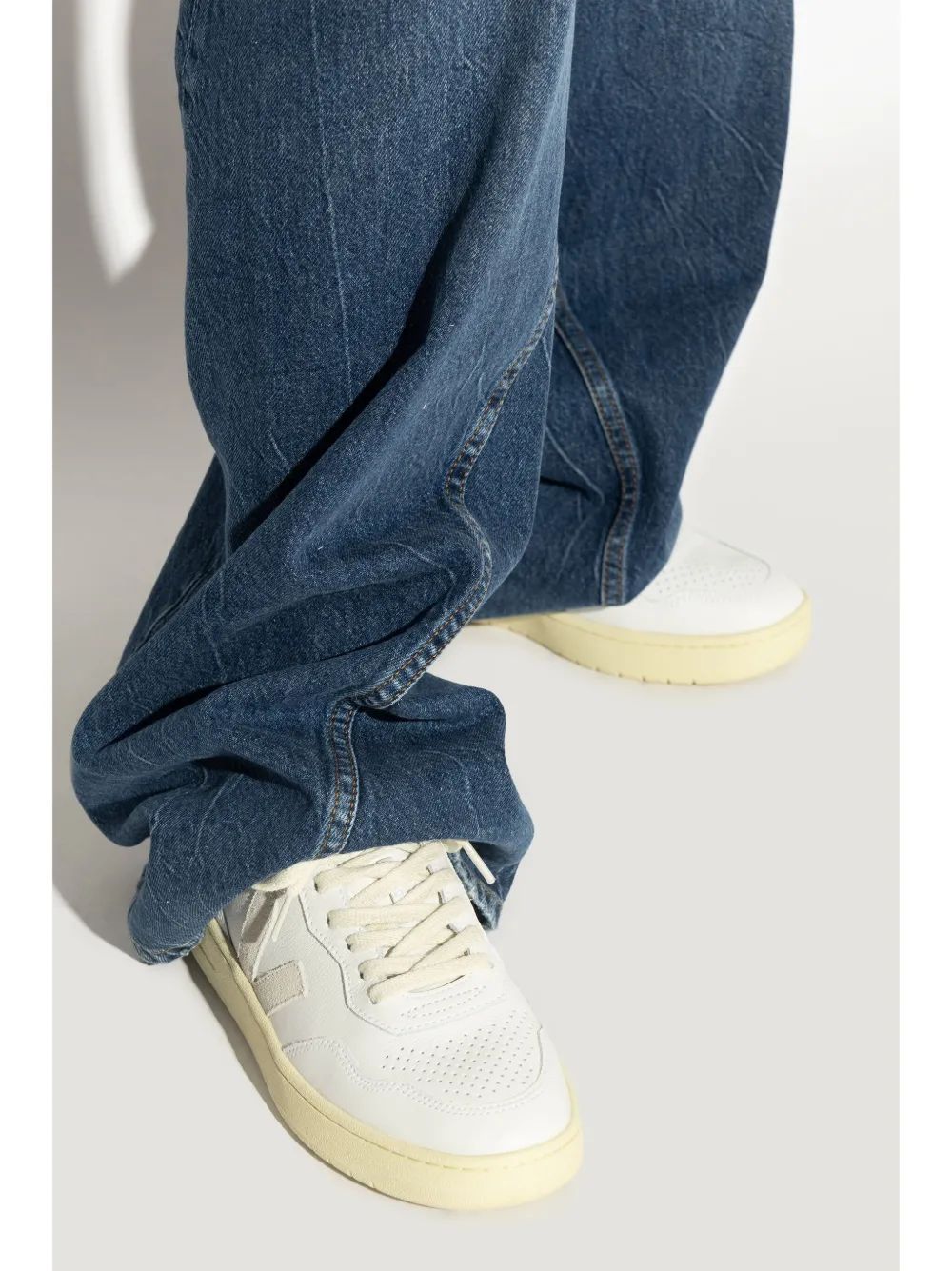 VEJA Women's V90 Sneakers - Eco-Friendly Comfort