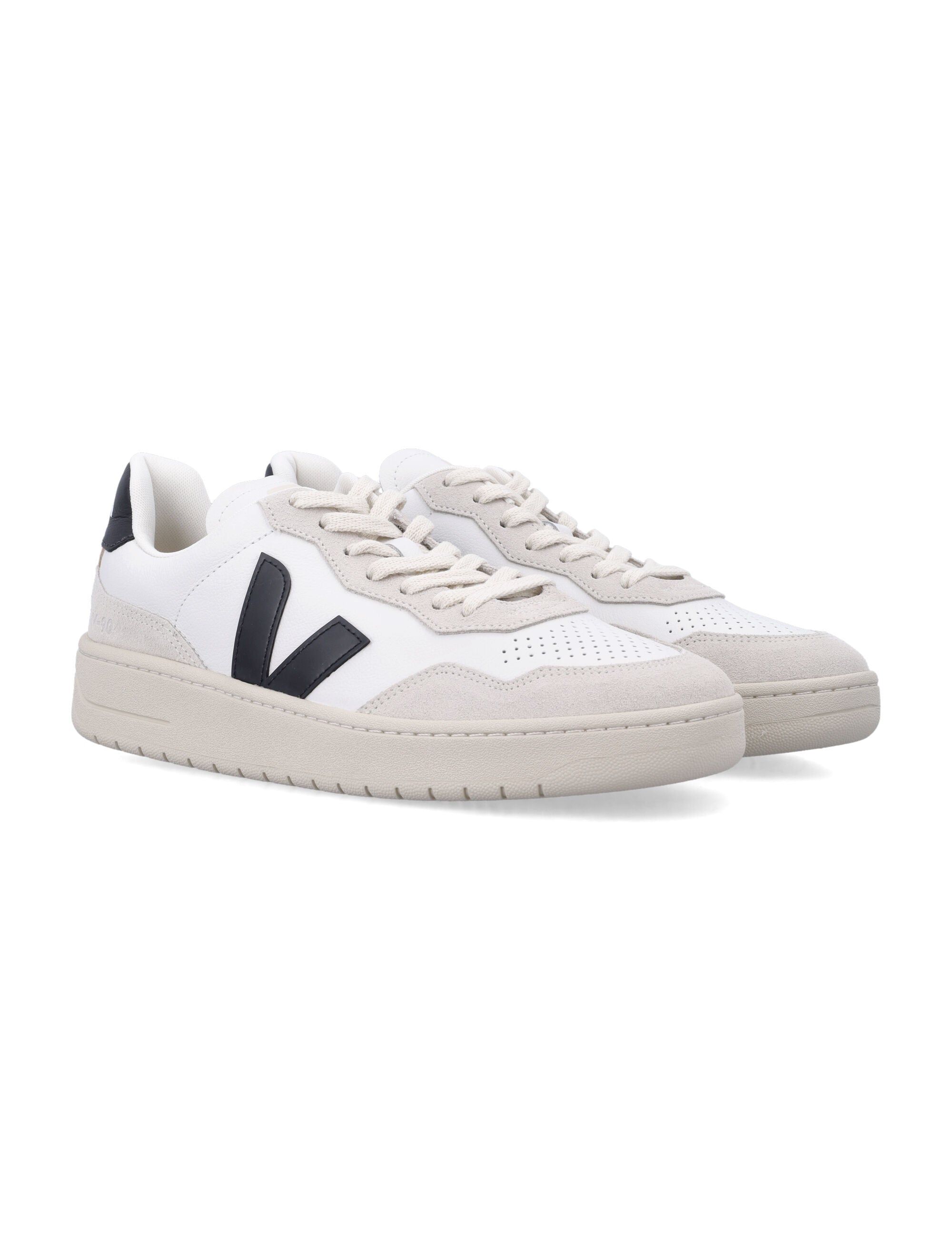 VEJA Retro-Inspired Leather Sneaker for Men