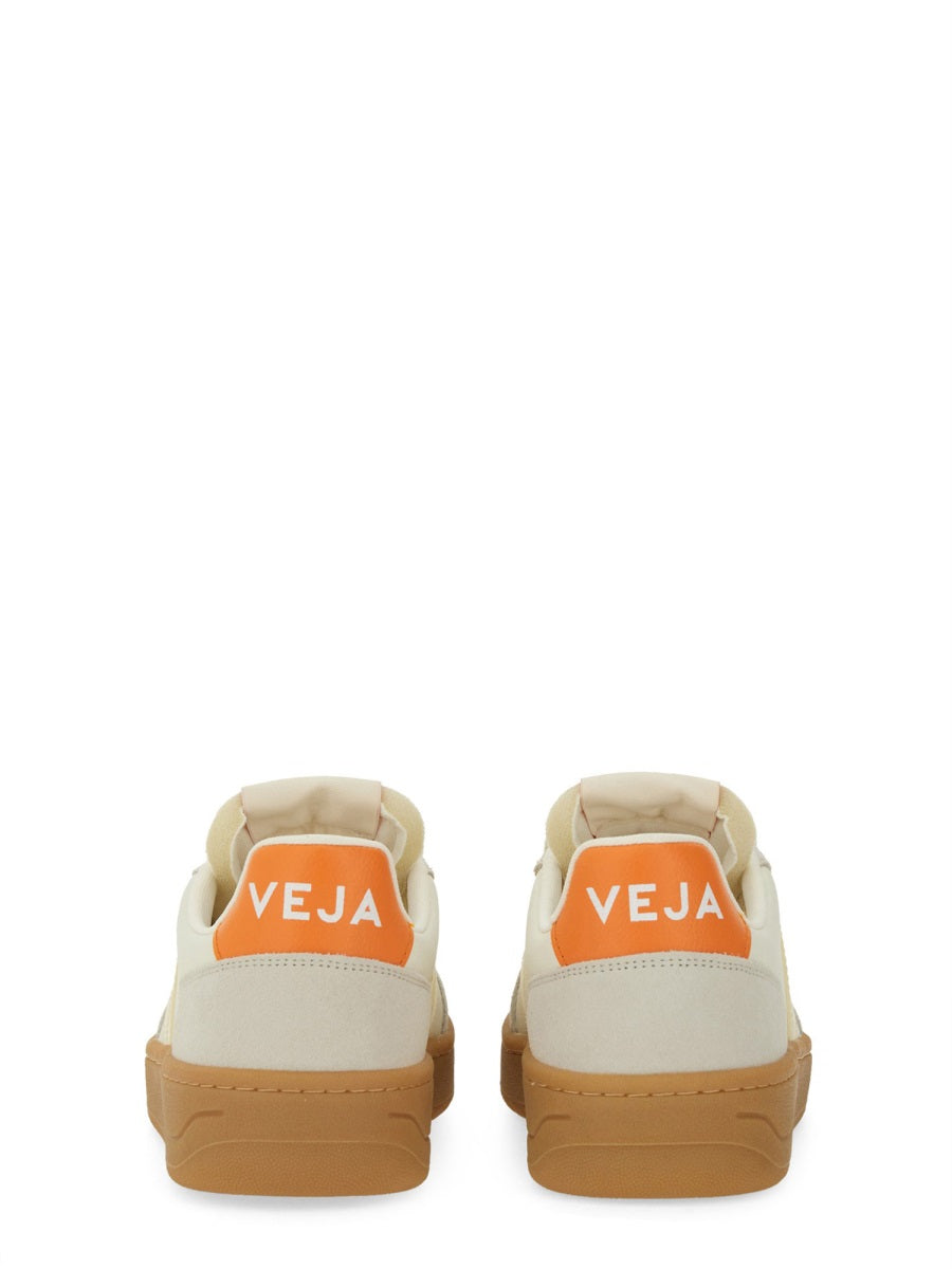 VEJA Unisex Leather Sneakers V82