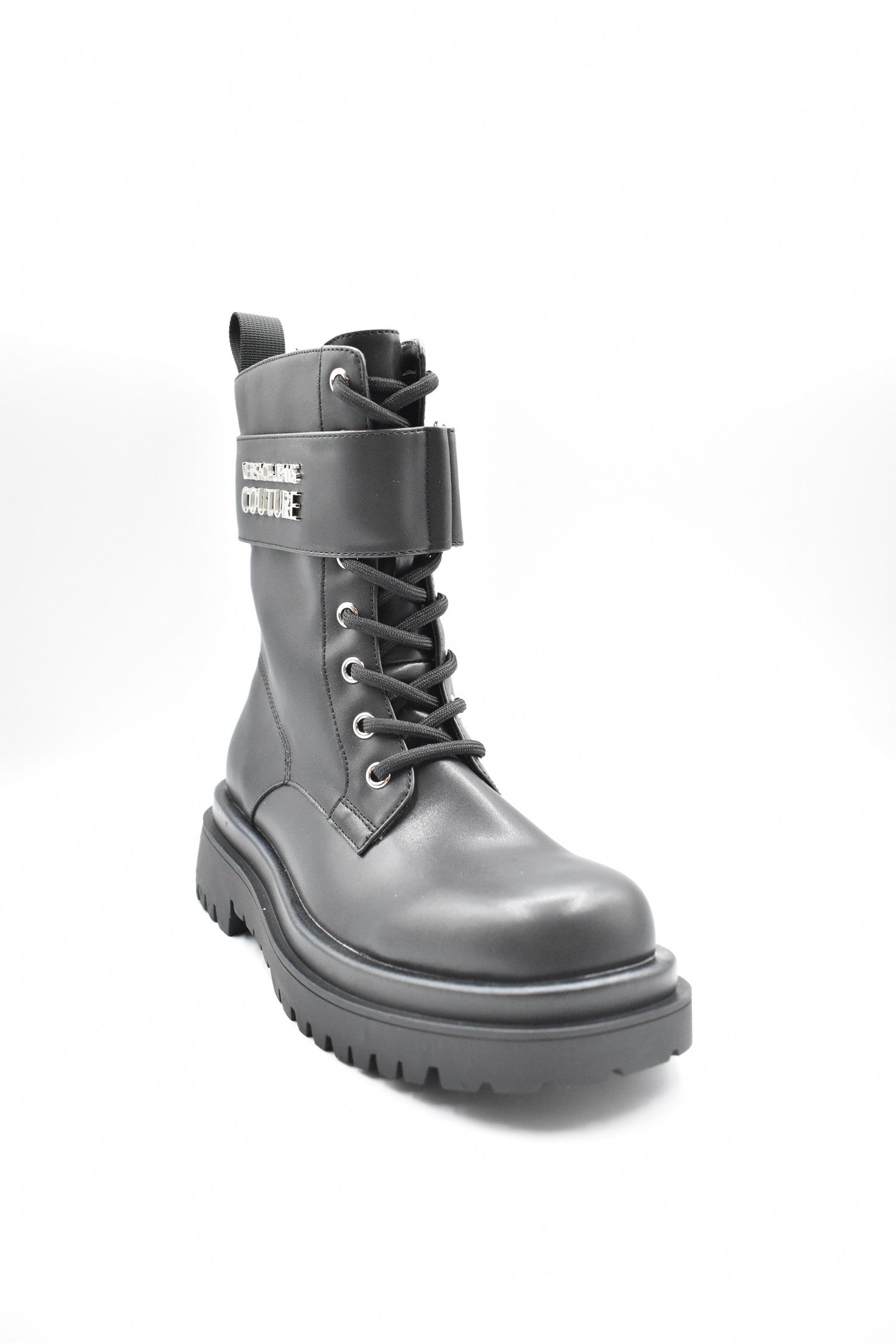 VERSACE Elegant Flat Shoes for Women - Fall Winter 2025