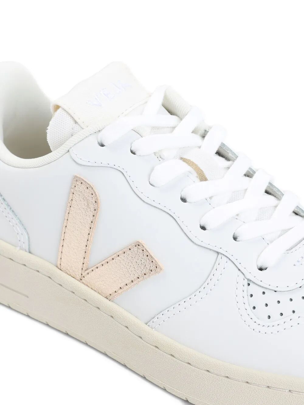 VEJA V-10 Leather Extra Sneakers - Unisex