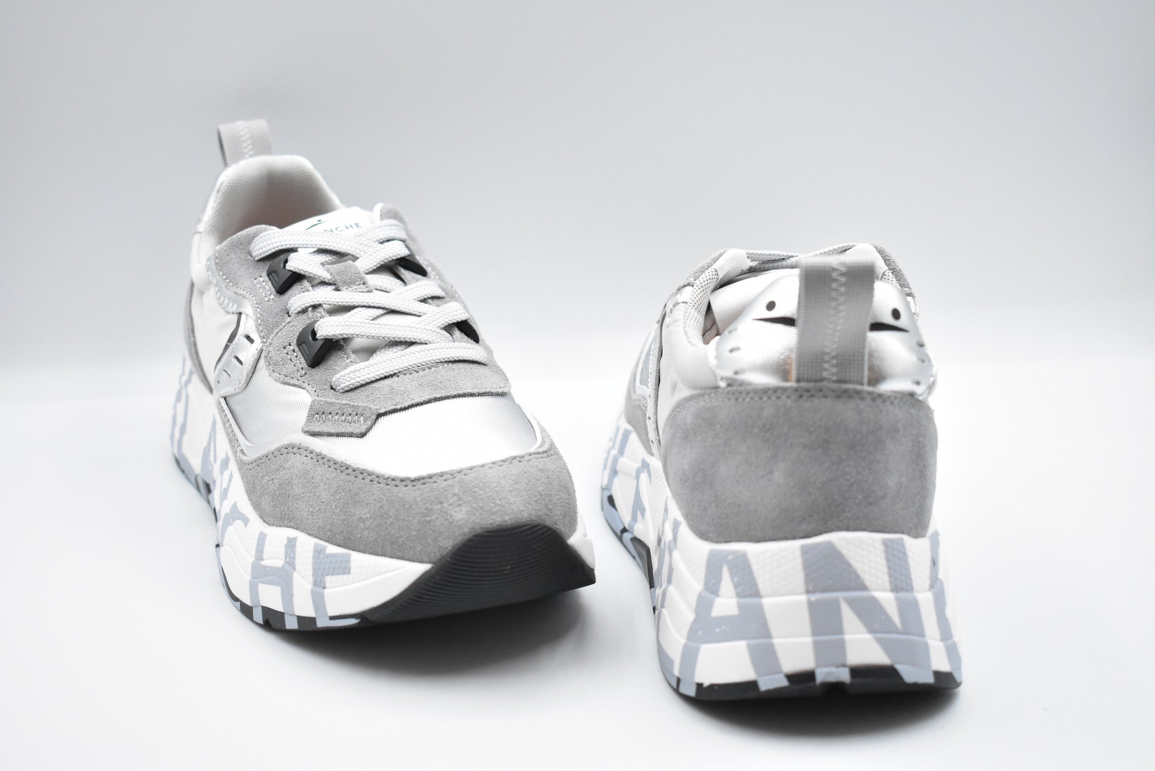 VOILE BLANCHE Chic Laced Low-Top Shoes for Women