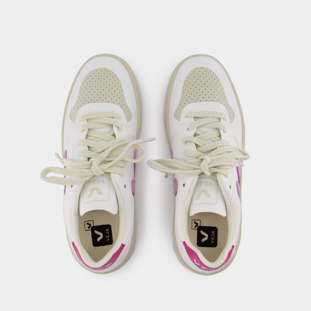 VEJA Elegant Women's Sneakers - FW24 Collection