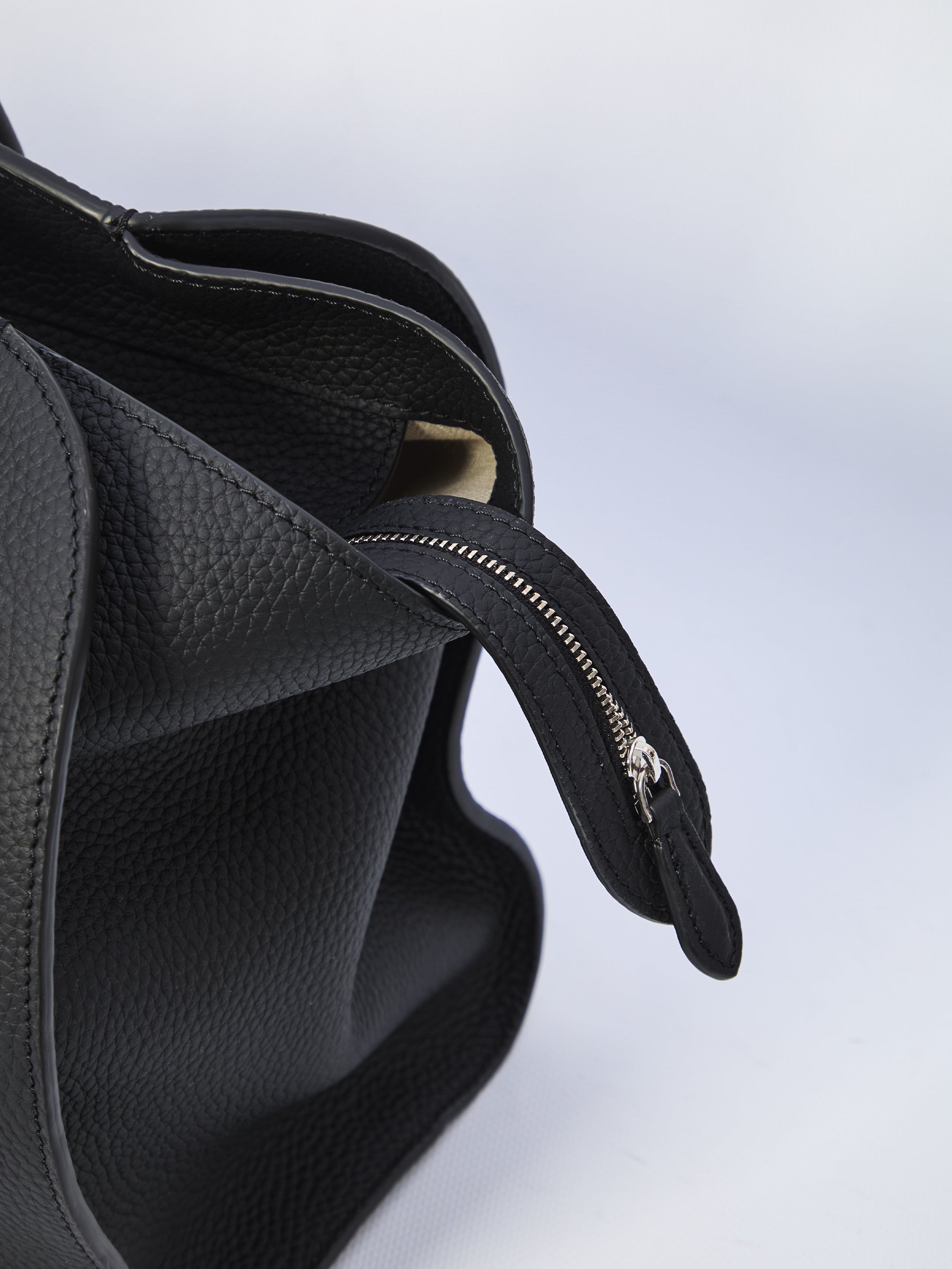 THE ROW Mini Handbag with Dual Handles - 36x21.5x16 CM