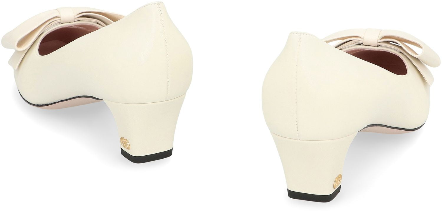 VALENTINO Elegant Decorative Bow Leather Pumps