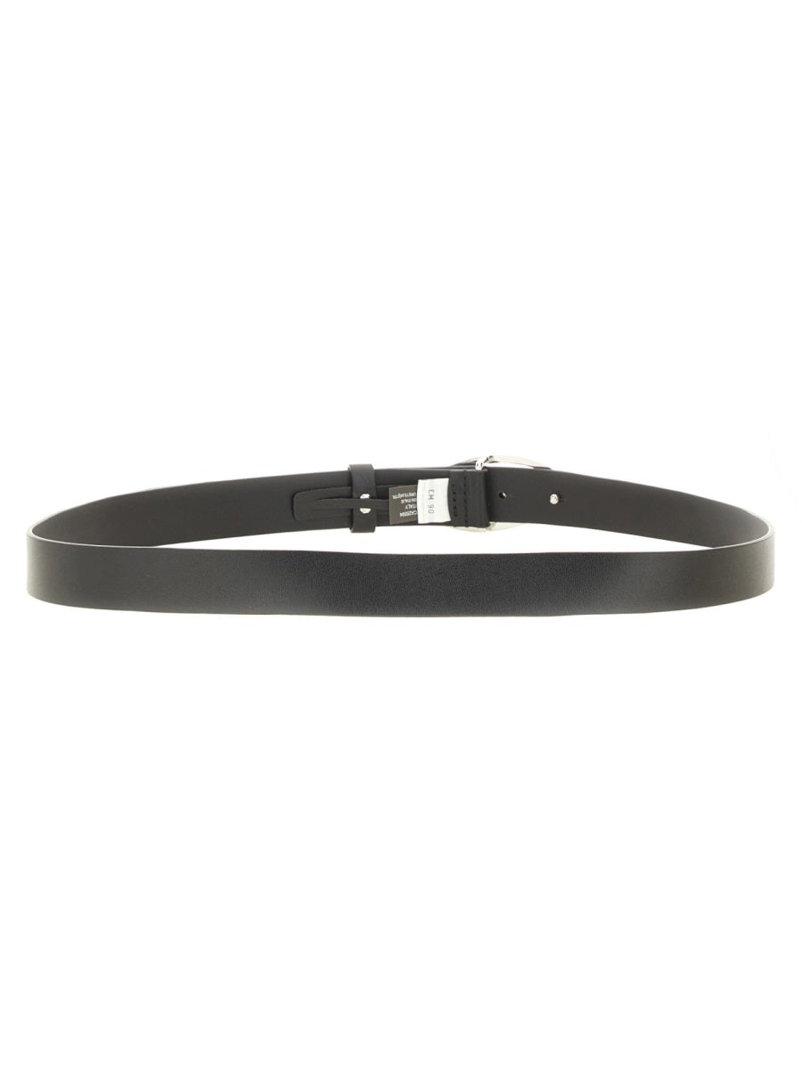 DIESEL Smooth Leather Belt with Oval Buckle – Women’s Accessory