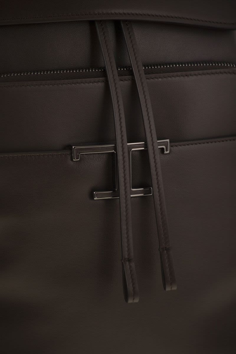 TOD'S Timeless Medium Leather Backpack - 30 x 40 x 15 cm