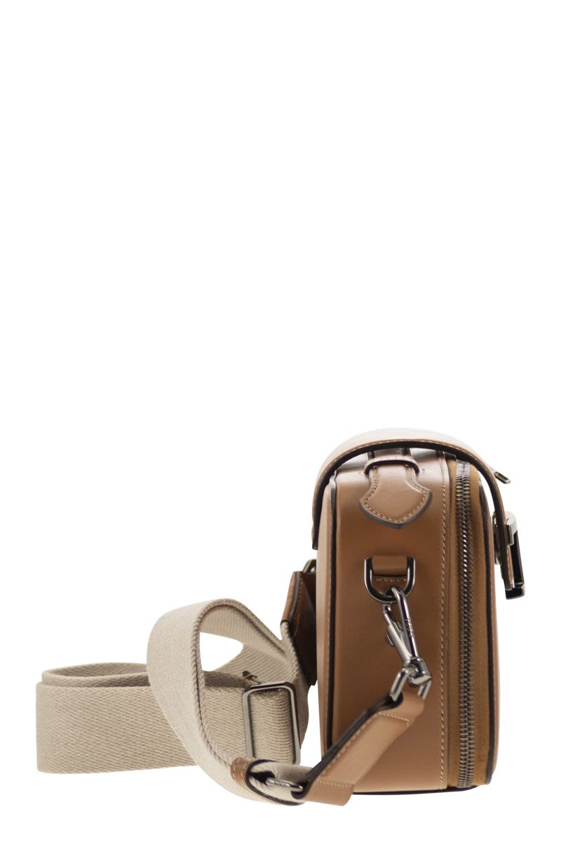 TOD'S Leather Mini Camera Handbag - 23 x 14 x 8 cm