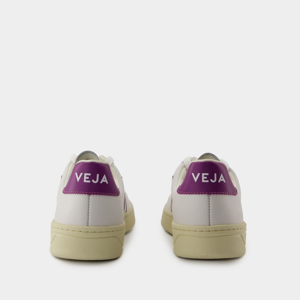 VEJA Women's Classic Leather Sneakers
