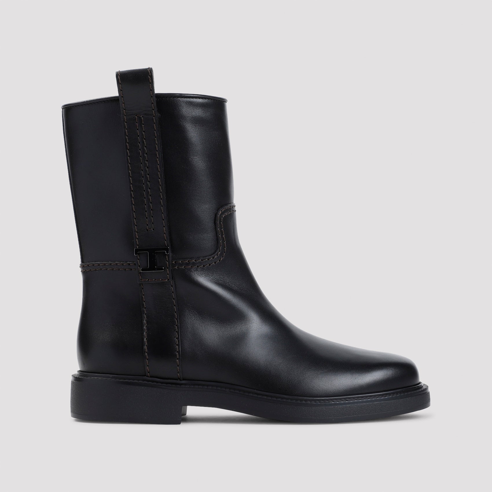 TOD'S Stylish Leather Bootie for Women