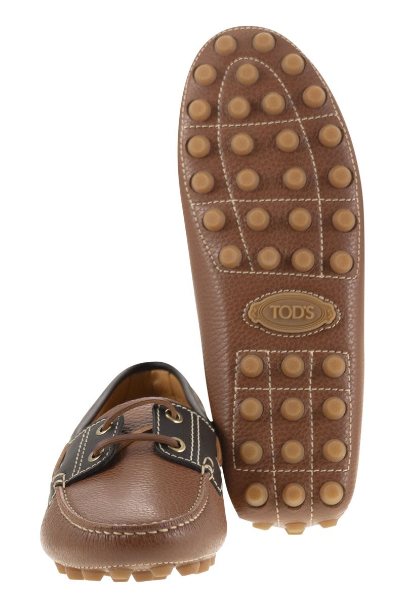 TOD'S Leather Boat Bubble Grommet Lace-Up Moccasins