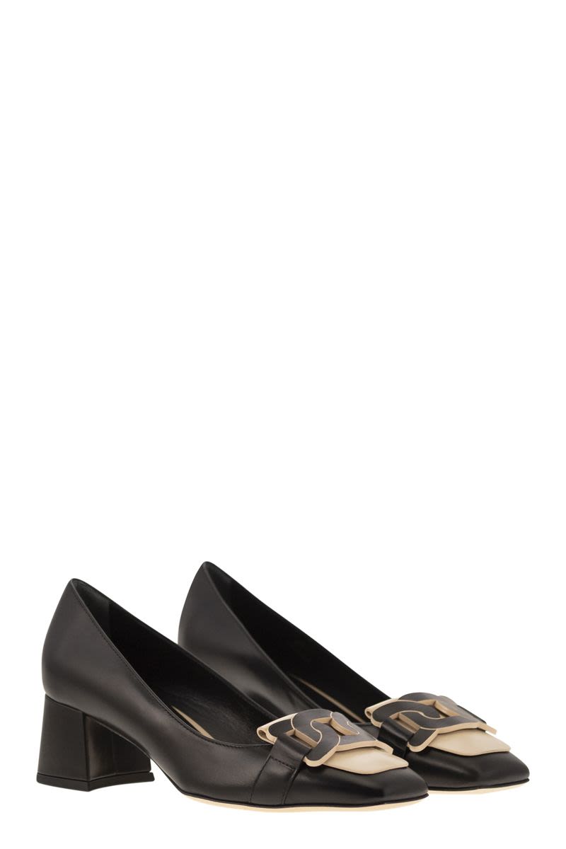 TOD'S Leather Pumps with Chain Accessory - 5 cm Heel Height