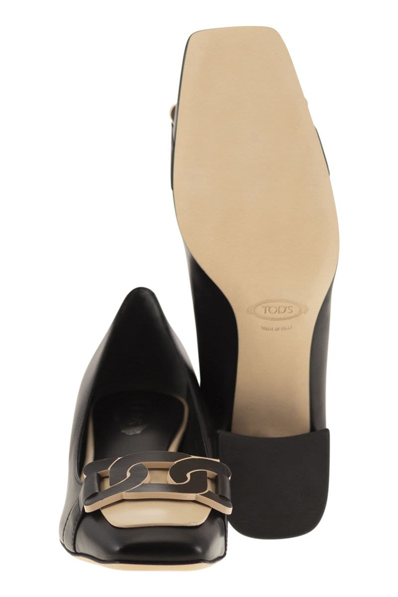 TOD'S Leather Pumps with Chain Accessory - 5 cm Heel Height