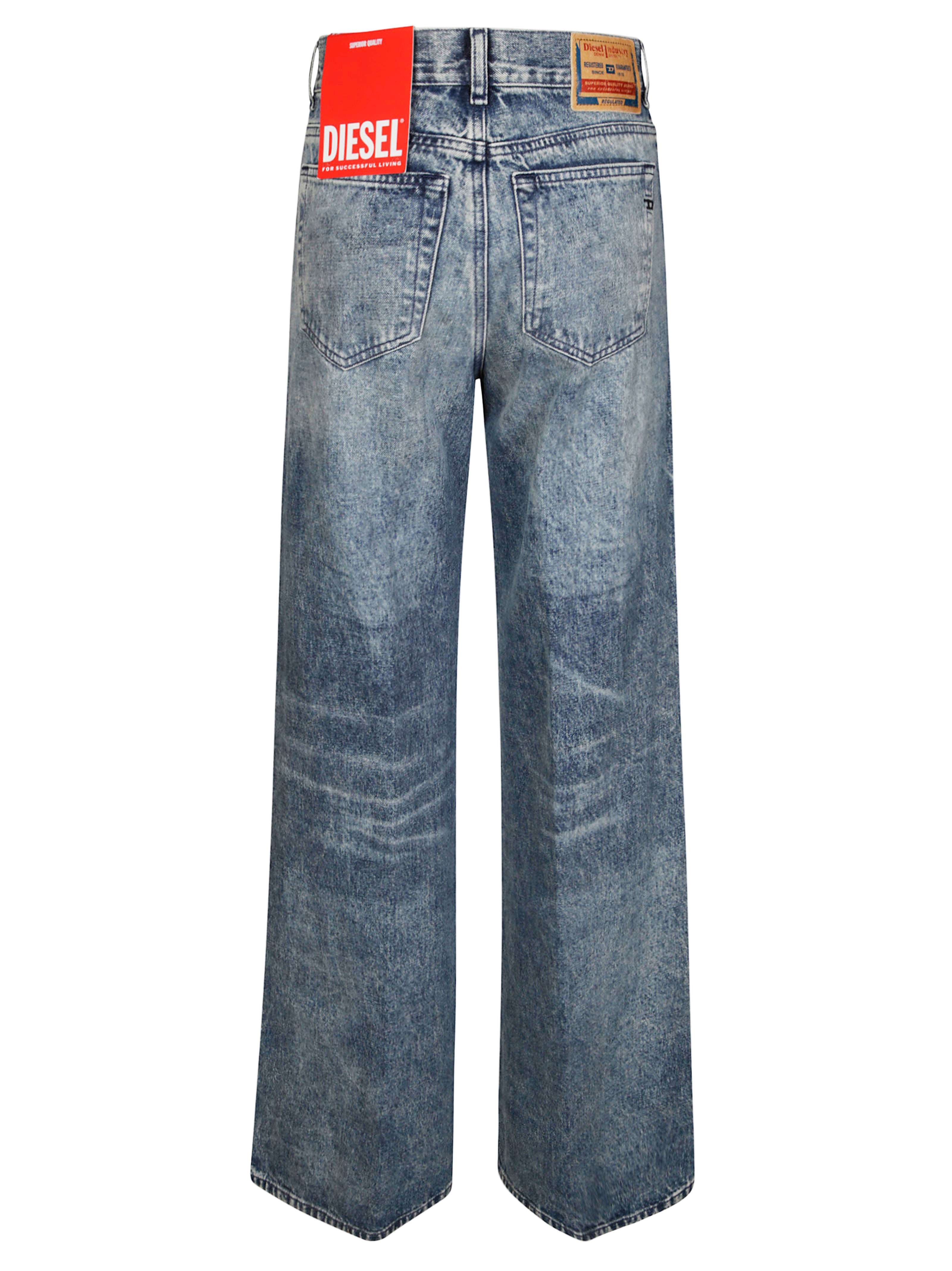 DIESEL Stylish Men's Pants - AI25 Collection