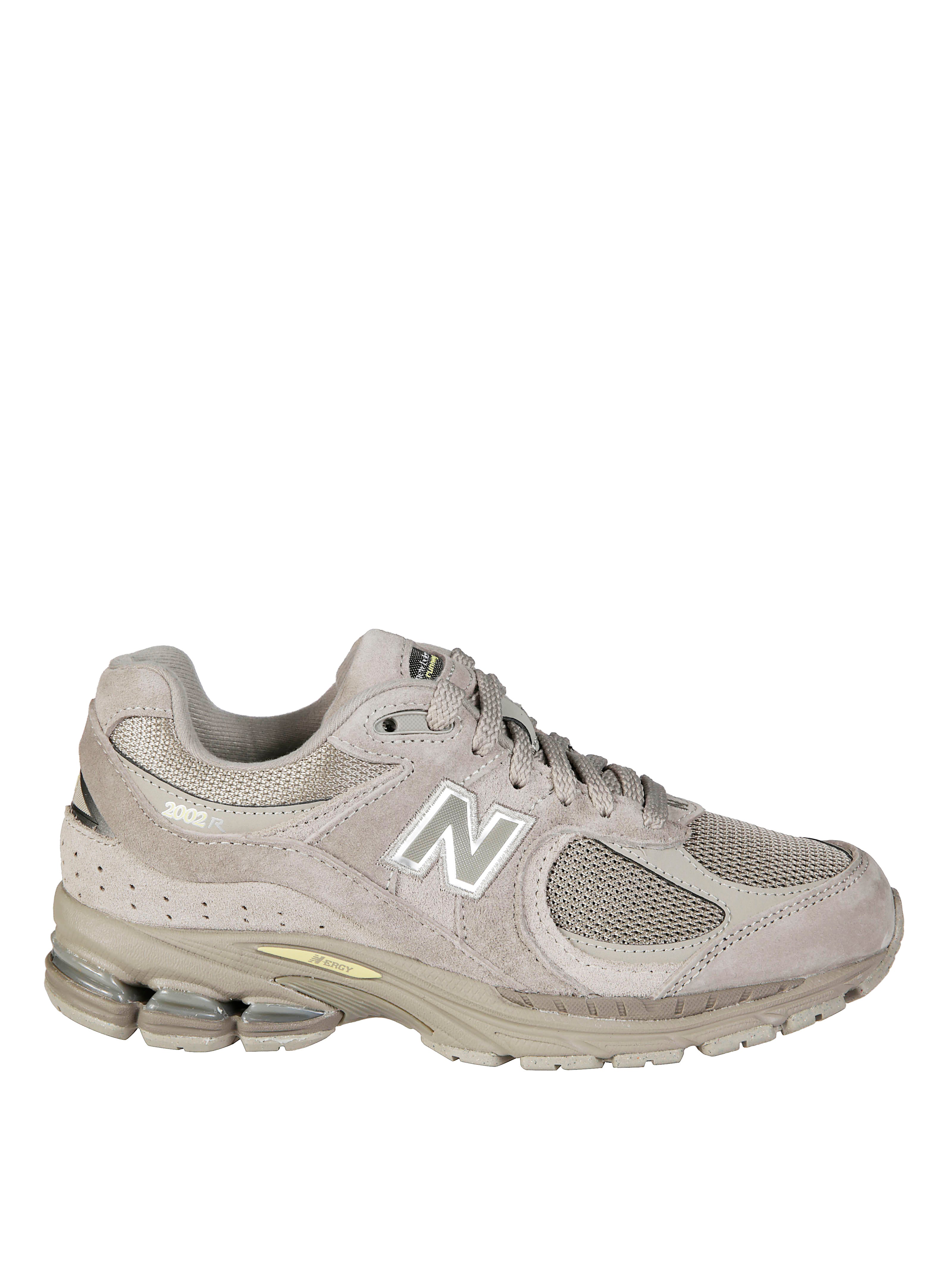 NEW BALANCE Men's Stylish Sneaker for Fall 2025