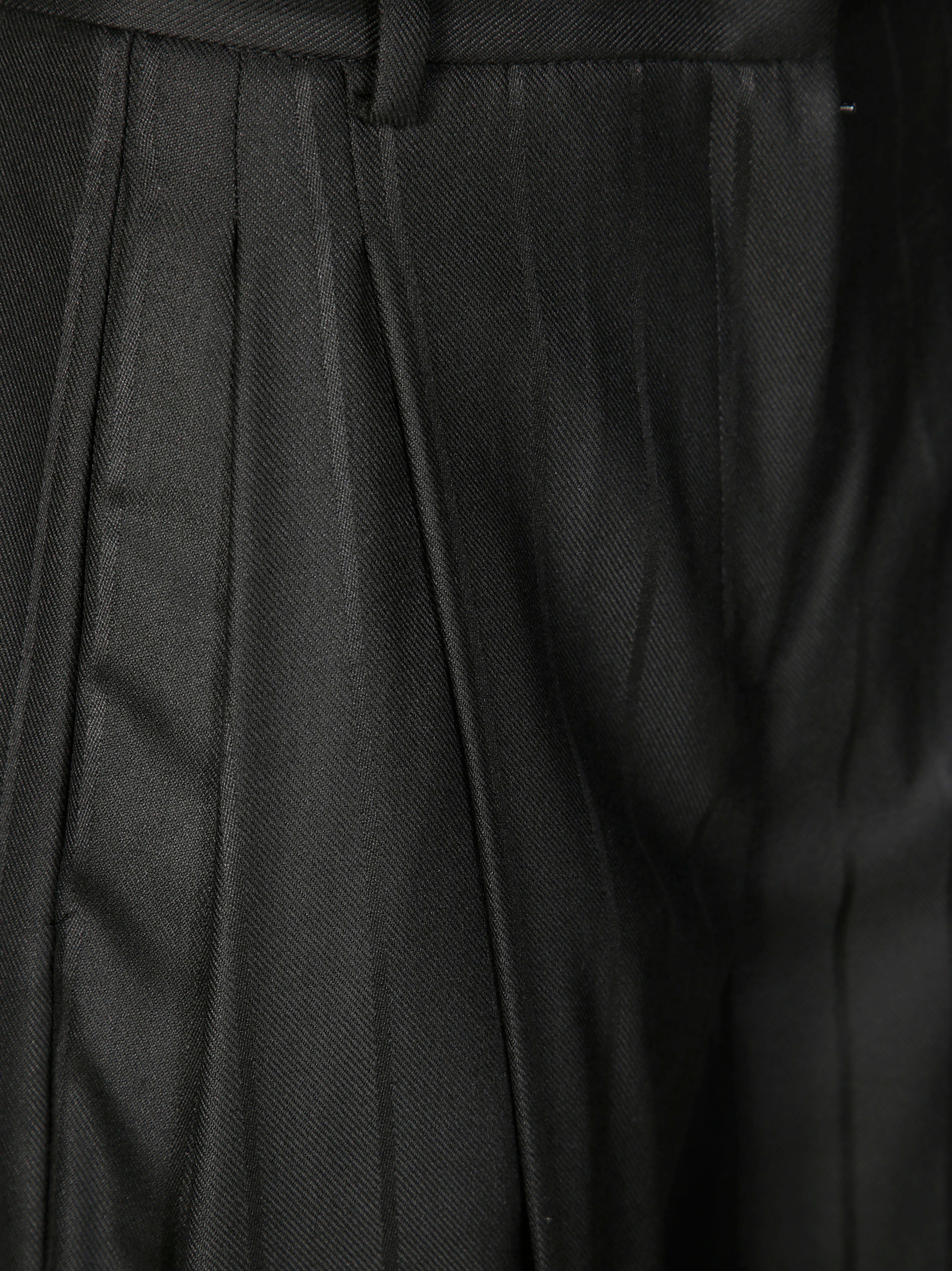 THE ANDAMANE Chic Mini Trousers for Men